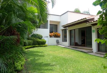 Casa en  Palmira Tinguindin, Cuernavaca, Morelos