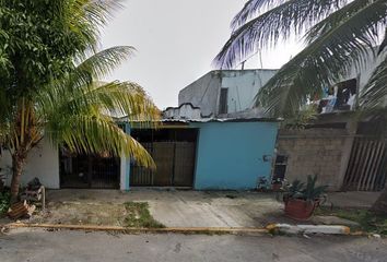 Casa en  Calle Jamaica 420, El Peten, Playa Del Carmen, Quintana Roo, México