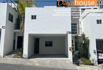 Casa en  Huasteca Real 2, 11 De Enero, Loma Blanca, Ciudad Santa Catarina, Nuevo León, México