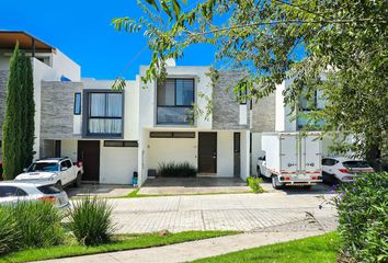 Casa en  Avenida Paseo De Las Aves 2442, Canteras, Zapopan, Jalisco, México