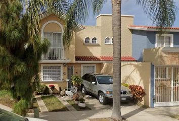 Casa en  C. San Felipe, Residencial Del Valle, Zapopan, Jalisco, México