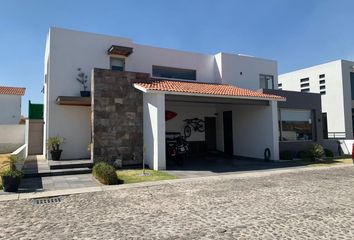 Casa en  Avenida Calimaya, Residencial Rancho El Mesón, Estado De México, México