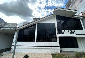 Casa en  Urbanización Banco Nacional De Fomento, Alfredo Albornoz, Sangolquí, Ecuador