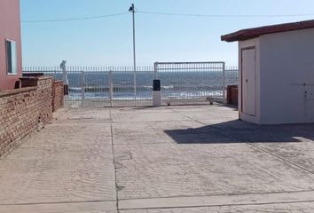 Casa en fraccionamiento en  Puerto Nuevo, Baja California, México