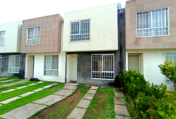 Casa en condominio en  Paseos De La Pradera, Avenida De La Cantera, Ciudad Del Sol, Santiago De Querétaro, Querétaro, México