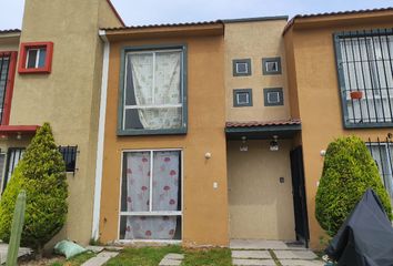 Casa en fraccionamiento en  Punta Palermo, Calle Ozumbilla, Tecamac, Ojo De Agua, Estado De México, México