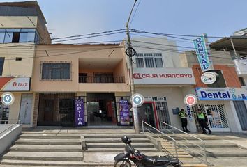 Casa en  Av. José Gabriel Condorcanqui, La Esperanza, Perú