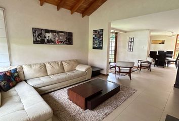Casa en  Avenida Pampite & Diego De Robles, Quito, Ecuador