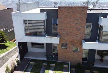 Casa en  Wg2j+2mf, N75, Quito 170144, Ecuador