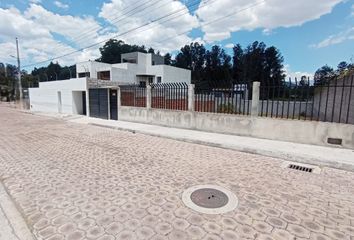 Terreno Comercial en  Melchor Benavides, Quito 170801, Ecuador