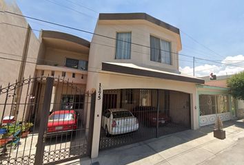 Casa en  De Los Pilares 1175, Sin Nombre De Colonia 23, Saltillo, Coahuila De Zaragoza, México