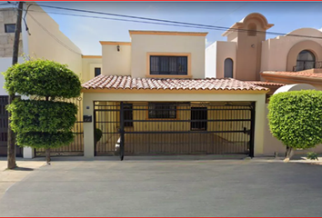 Casa en  Avenida Provincia Albacete 30, Los Portales, Hermosillo, Sonora, México