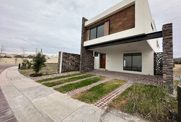 Casa en  La Valenciana Arquitectura Residencial, León, Guanajuato, México