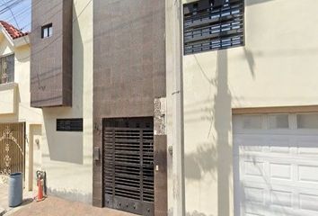 Casa en  Calle Carlos Orozco Romero 243, Residencial El Roble 7 Sector, San Nicolás De Los Garza, Nuevo León, México