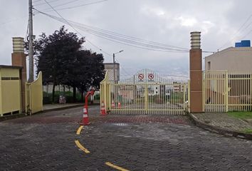 Terreno Comercial en  Ciudad Futura, Quito, Ecuador