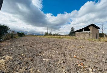 Terreno Comercial en  Pifo, Ecuador