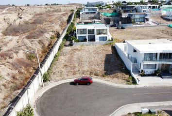 Terreno Comercial en  Manta, Manabí, Ecuador