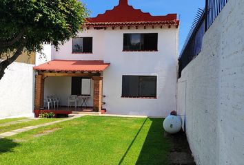 Casa en  Del Pirul 12, Xicapan, Cuernavaca, Morelos, México