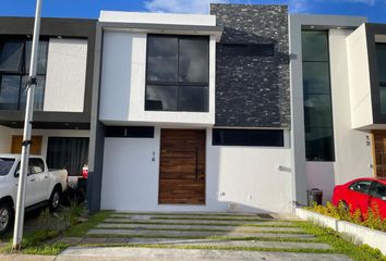 Casa en fraccionamiento en  Casa Fuerte, Santa Anita, Jalisco, México