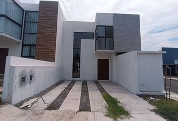 Casa en fraccionamiento en  Fraccionamiento Lomas De La Rioja, Veracruz, México