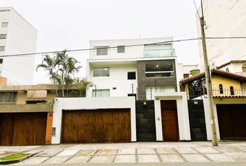 Casa en  Avenida Boulevard De Surco 336, Lima, Perú