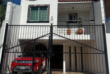 Casa en  Paseo De Las Liebres, Colinas De Santa Julia, León, Guanajuato, México