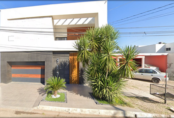 Casa en  Avenida Mariano Matamoros Poniente, Constitucion, Navojoa, Sonora, México