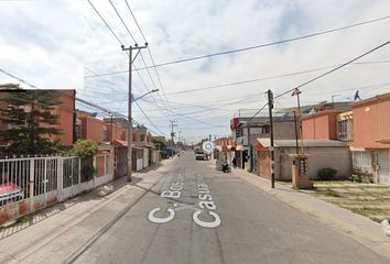 Casa en fraccionamiento en  Calle Bosques De Los Olmos, Los Heroes Tecamac, Ciudad De México, Estado De México, México