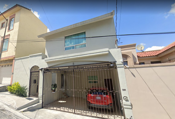 Casa en  Columbia, Cumbres 6o. Sector Sección C, Monterrey, Nuevo León, México