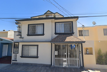 Casa en  De Los Literatos, Universidadotay, Tijuana, Baja California, México