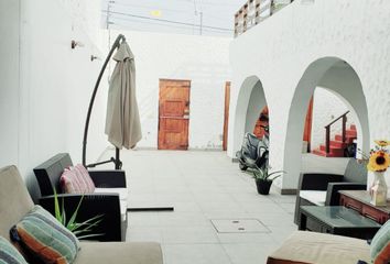 Casa en  Los Granados, Huanchaco, Perú