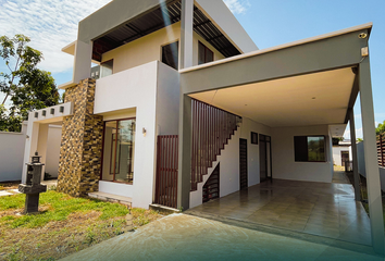 Casa en  Grmj+rmc, Víctor Orellana, Sucúa, Ecuador