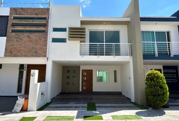 Casa en condominio en  Oviedo 145, Real De Valdepeñas, Zapopan, Jalisco, México