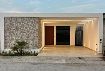 Casa en fraccionamiento en  Punto Lomas Residencial, Boulevard Rivera Veracruzana, Veracruz, México