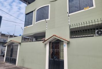 Casa en  La Cuatro Mil, Machala, Ecuador