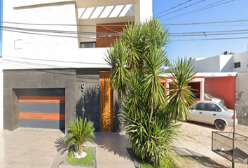 Casa en  Avenida Mariano Matamoros Pte. 917, Constitucion, Navojoa, Sonora, México