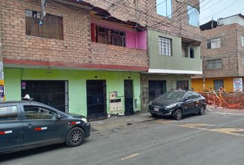 Casa en  Avenida Diego De La Torre 1591, Lima, Perú