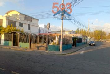 Terreno Comercial en  Av. Velasco Ibarra 426, Latacunga 050103, Ecuador