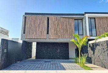 Casa en fraccionamiento en  Lomas De La Rioja Ii, Alvarado, Veracruz, México