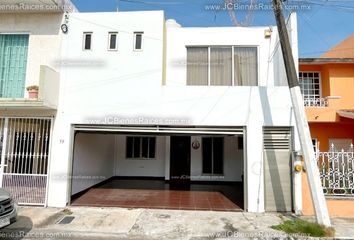 Casa en  Fraccionamiento Laguna Real, Municipio Veracruz