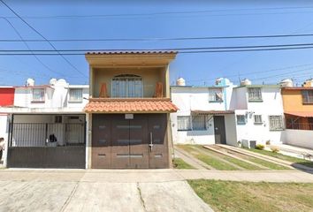 Casa en  Valle De Las Amatistas, Jardines Del Valle, Zapopan, Jalisco, México