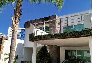 Casa en  Natura Residencial ナトゥーラ, Avenida Olímpica, Barrio De Guadalupe, León, Guanajuato, México