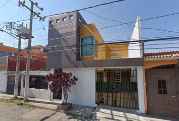 Casa en  Tabachines 208, Mz 030, Villa De Las Flores, 55710 San Francisco Coacalco, Méx., México