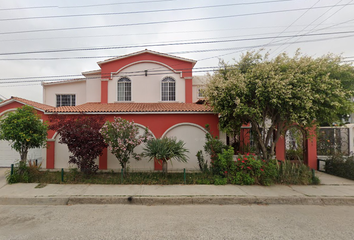 Casa en  18 De Marzo 1751, Hidalgo, Ensenada, Baja California, México