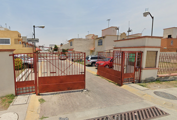 Casa en fraccionamiento en  Avenida Ignacio Aldama 54, Fraccionamiento Las Americas, Las Américas, Ecatepec De Morelos, Estado De México, México