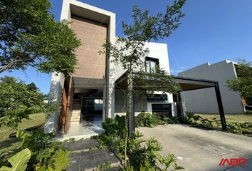 Casa en fraccionamiento en  Camino Arenero 1052, San Juan De Ocotán, Zapopan, Jalisco, México