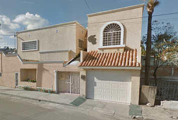 Casa en  Av. Ensenada 2391, Col. Madero (cacho), 22040 Tijuana, B.c., México