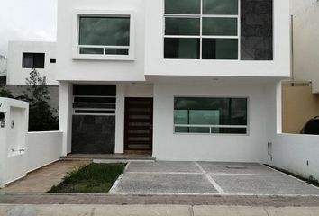 Casa en  Avenida Mirador De Las Ranas, El Mirador, Querétaro, México