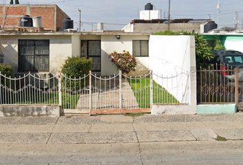 Casa en  Calle Asteroides, Los Limones, León De Los Aldama, Guanajuato, México