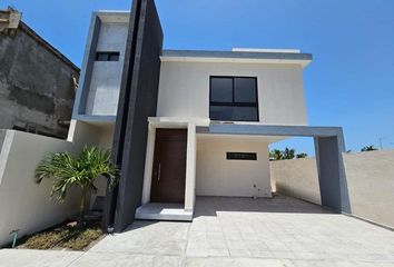 Casa en fraccionamiento en  Lomas De La Rioja Ii, Alvarado, Veracruz, México